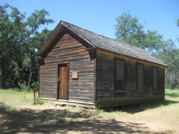 Manzana School house